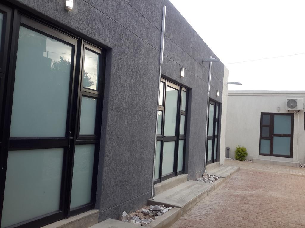 Tsumeb Guesthouse Kamho Ngoại thất bức ảnh
