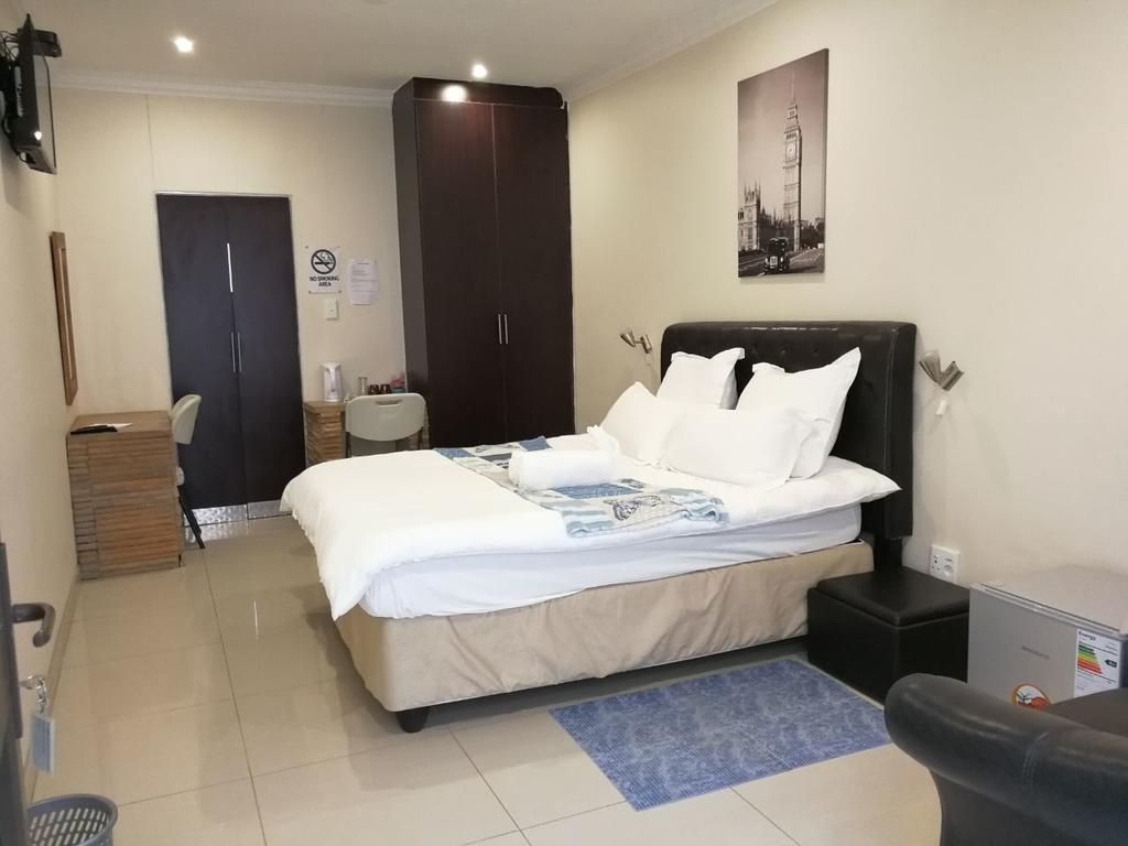 Tsumeb Guesthouse Kamho Ngoại thất bức ảnh