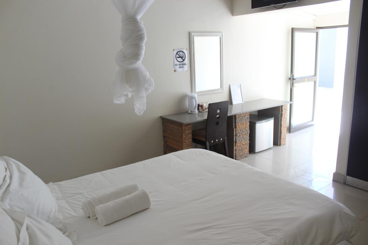 Tsumeb Guesthouse Kamho Ngoại thất bức ảnh
