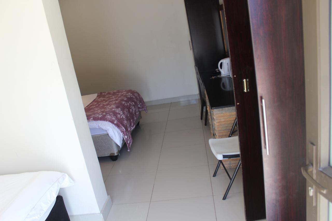 Tsumeb Guesthouse Kamho Ngoại thất bức ảnh