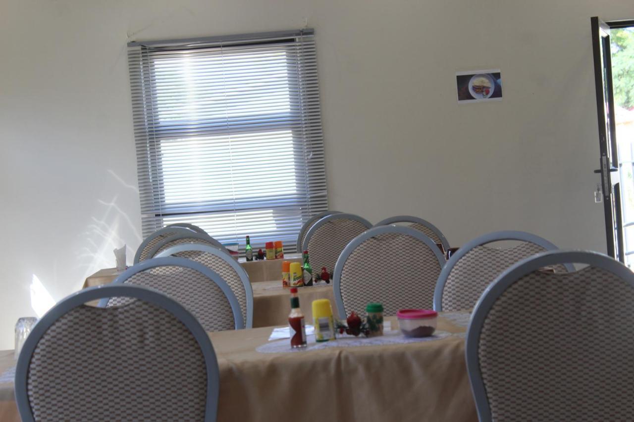 Tsumeb Guesthouse Kamho Ngoại thất bức ảnh